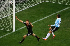 华体会下载-多特蒙德力克波尔图，托马斯穆勒扑点救主德甲