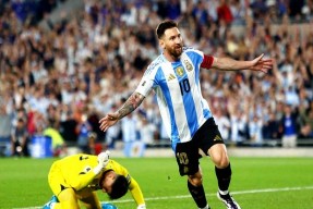 华体会体育-巴塞罗那一场平局出局，悍将梅西无奈